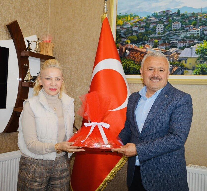 TRT Haber Ömür Dediğin program ekibini Kavaklıder’de