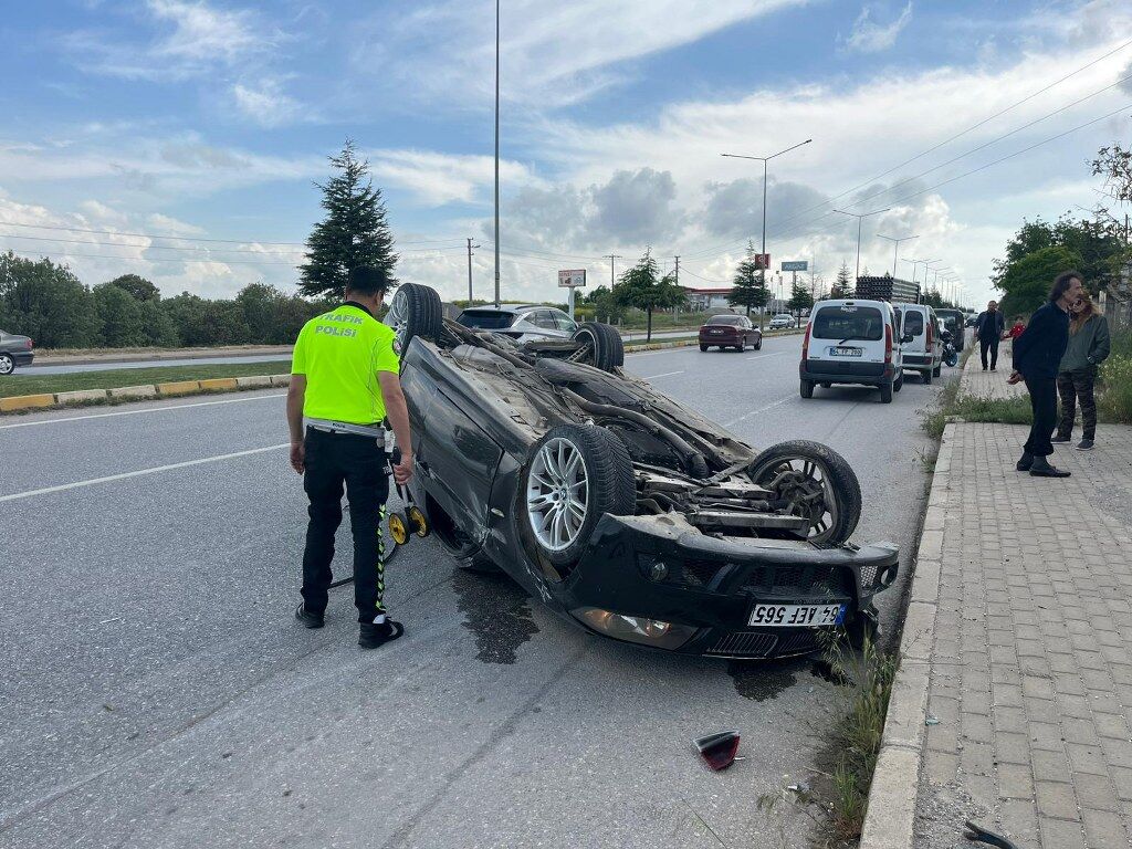 2 otomobil çarpıştı, 7 yaralı