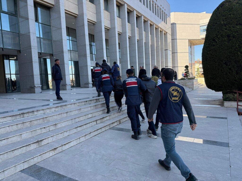 19 şüpheli yakalandı, 11'i tutuklandı