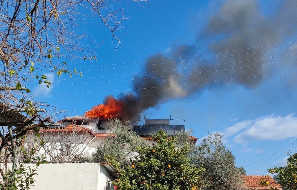 Apart otelde çıkan yangın söndürüldü