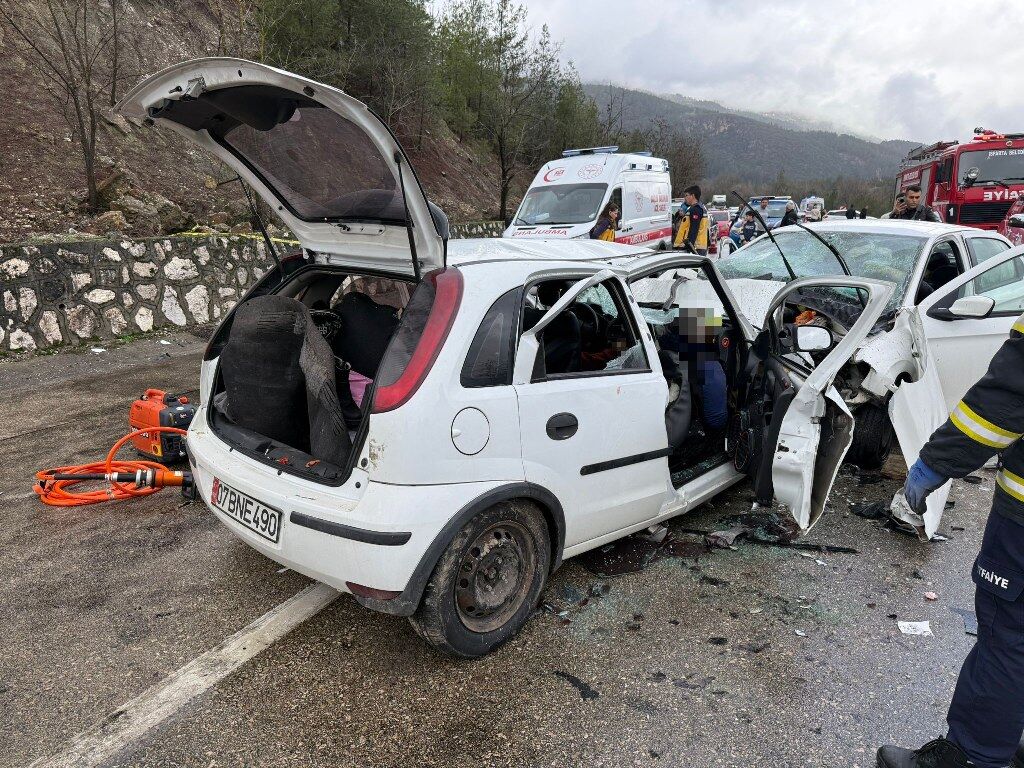 Burdur’daki kazada can kaybı 7’ye çıktı, 5 yaralı
